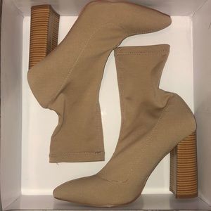 SIMMI- Nude Booties